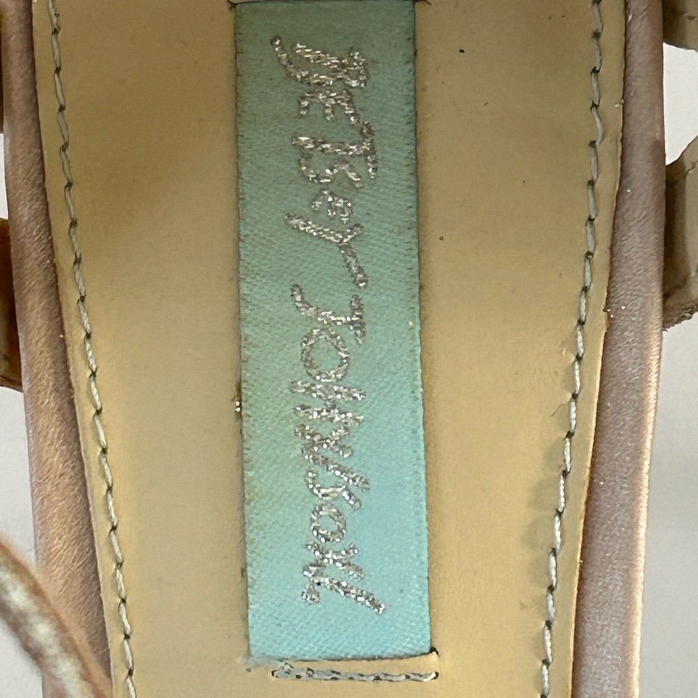 Blue by Betsey Johnson T-Strap glitter heels. SB-8. Size 8. Champagne Rose Great - Picture 7 of 16
